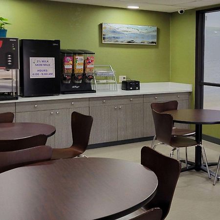 Super 8 By Wyndham Aurora/Naperville Area מראה חיצוני תמונה