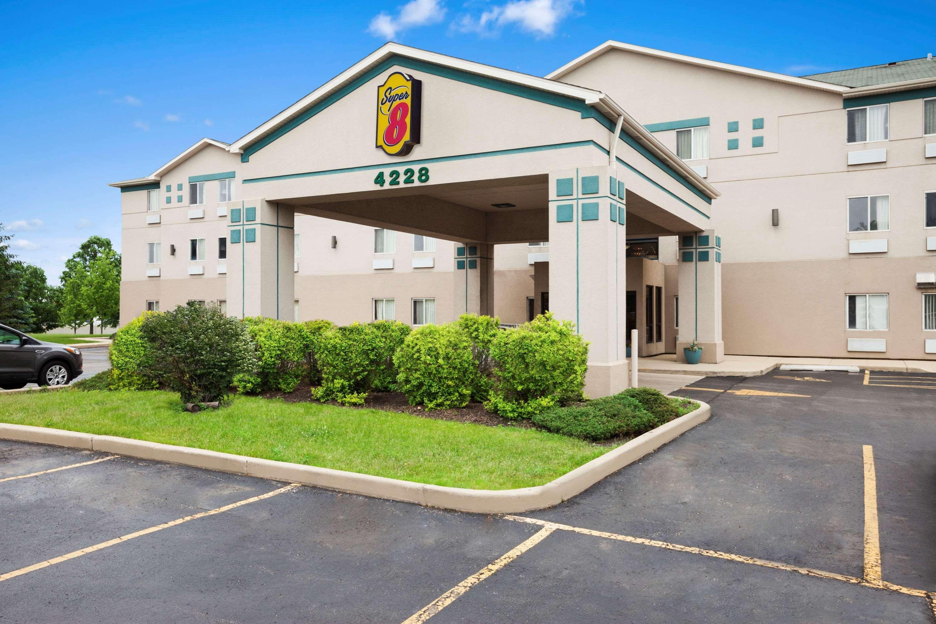 Super 8 By Wyndham Aurora/Naperville Area מראה חיצוני תמונה